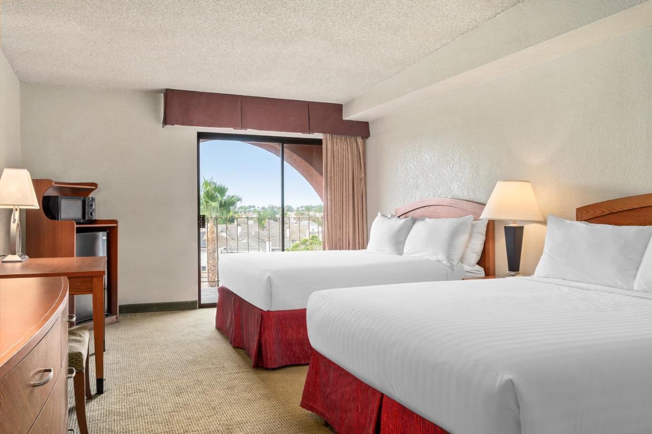Golden Sails Hotel Long Beach Esterno foto